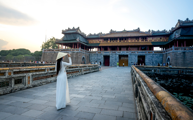 HÀNH TRÌNH DI SẢN MIỀN TRUNG: 5 NGÀY 4 ĐÊM KHÁM PHÁ ĐÀ NẴNG - HỘI AN - HUẾ